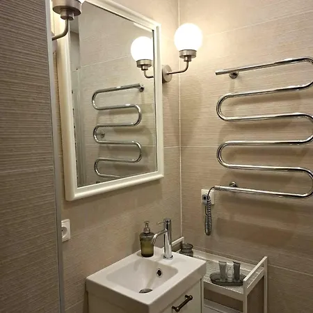 House 3*